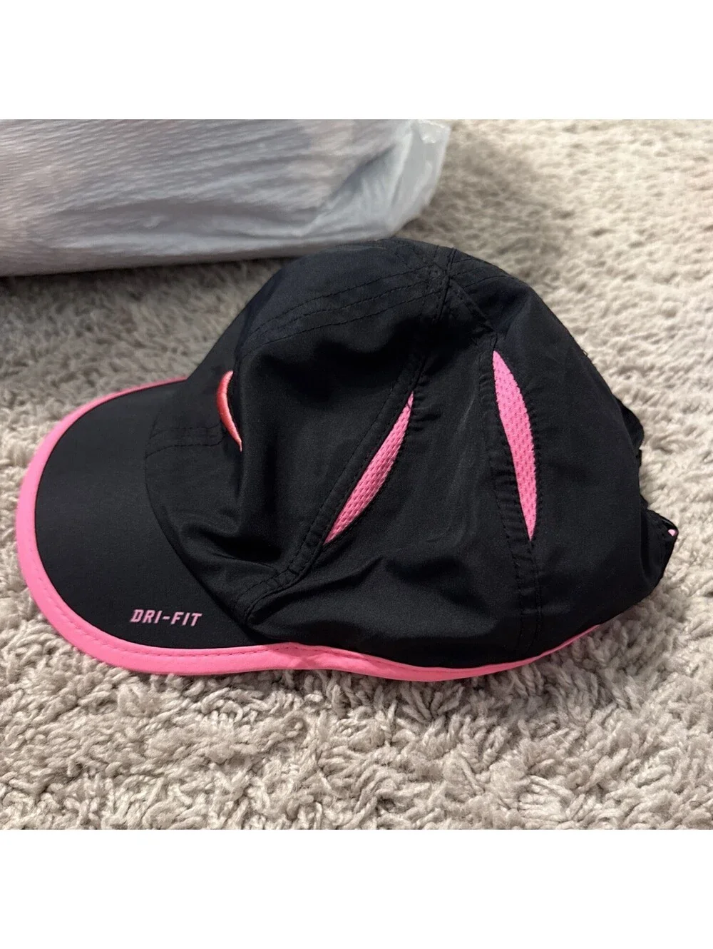 Nike Featherlight Dri Fit Black And Pink Girls Toddler Strapback Hat Cap